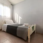 Serenity House 아파트 Ágios Matthaíos