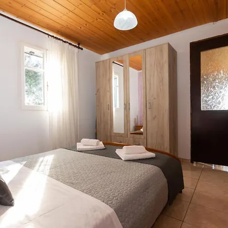 Serenity House Ágios Matthaíos