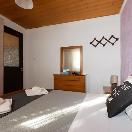 Serenity House * Ágios Matthaíos