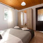 Serenity House Ágios Matthaíos