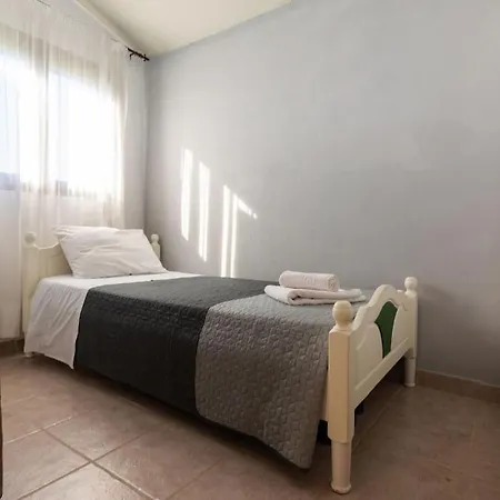 Serenity House Lägenhet Ágios Matthaíos