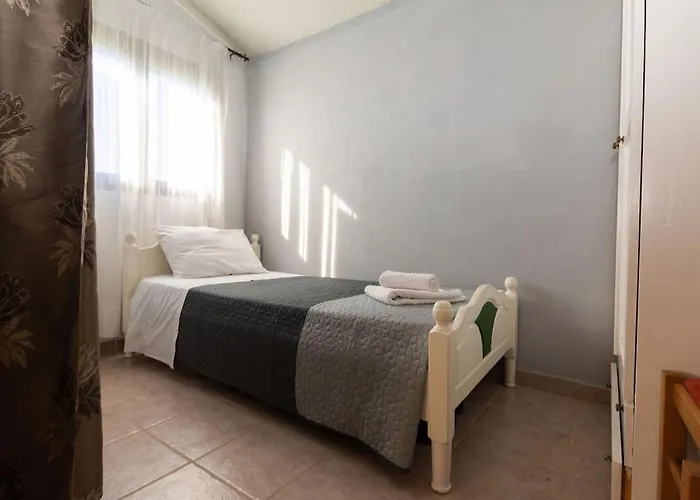 Serenity House Lägenhet Ágios Matthaíos